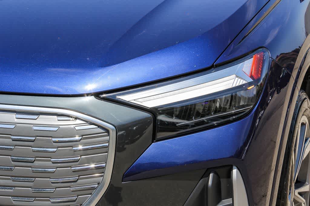 Thumbnail: 2023 Audi Q4 e-tron - 7