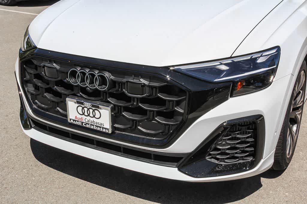 Thumbnail: 2026 Audi Q8 - 8