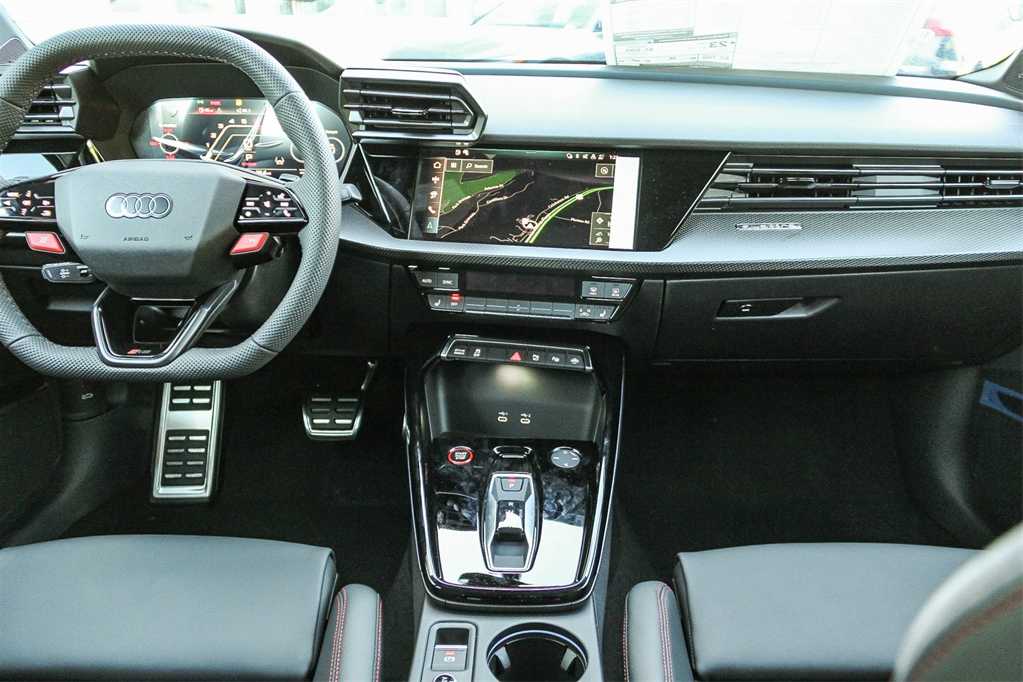 Thumbnail: 2025 Audi SQ5 - 13