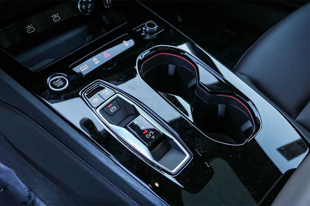 Thumbnail: 2025 Audi A5 - 20