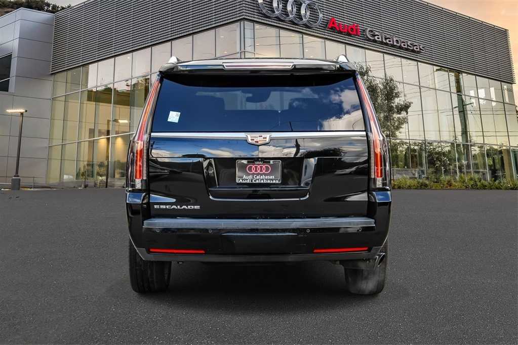 Thumbnail: 2017 Cadillac Escalade - 3