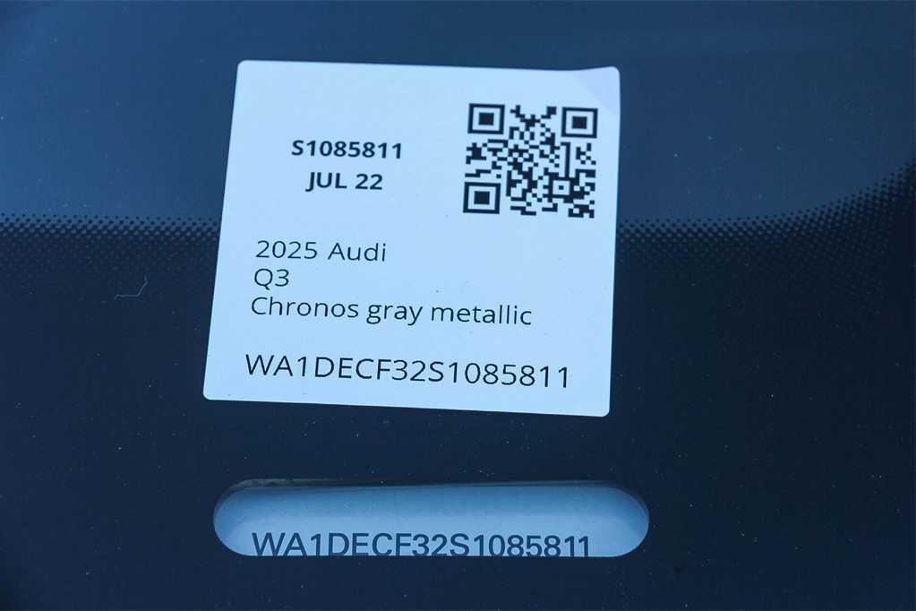 Thumbnail: 2025 Audi Q3 - 28