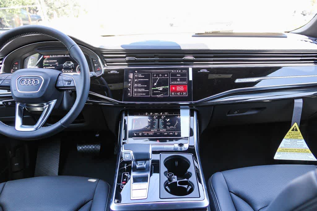 Thumbnail: 2026 Audi Q8 - 13
