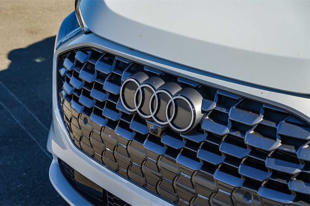 Thumbnail: 2025 Audi Q5 - 9
