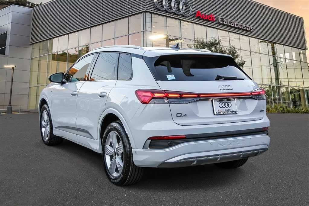 Thumbnail: 2024 Audi Q4 e-tron - 2