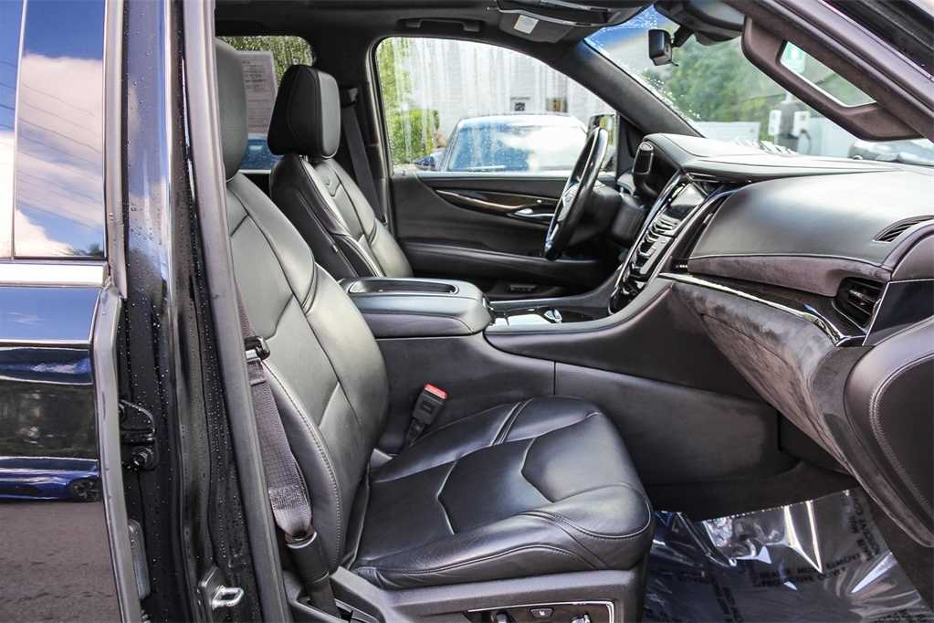 Thumbnail: 2017 Cadillac Escalade - 19