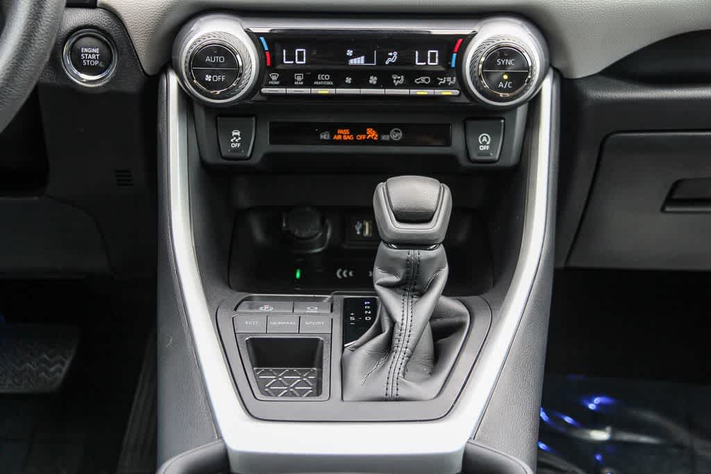 Thumbnail: 2024 Toyota RAV4 - 14