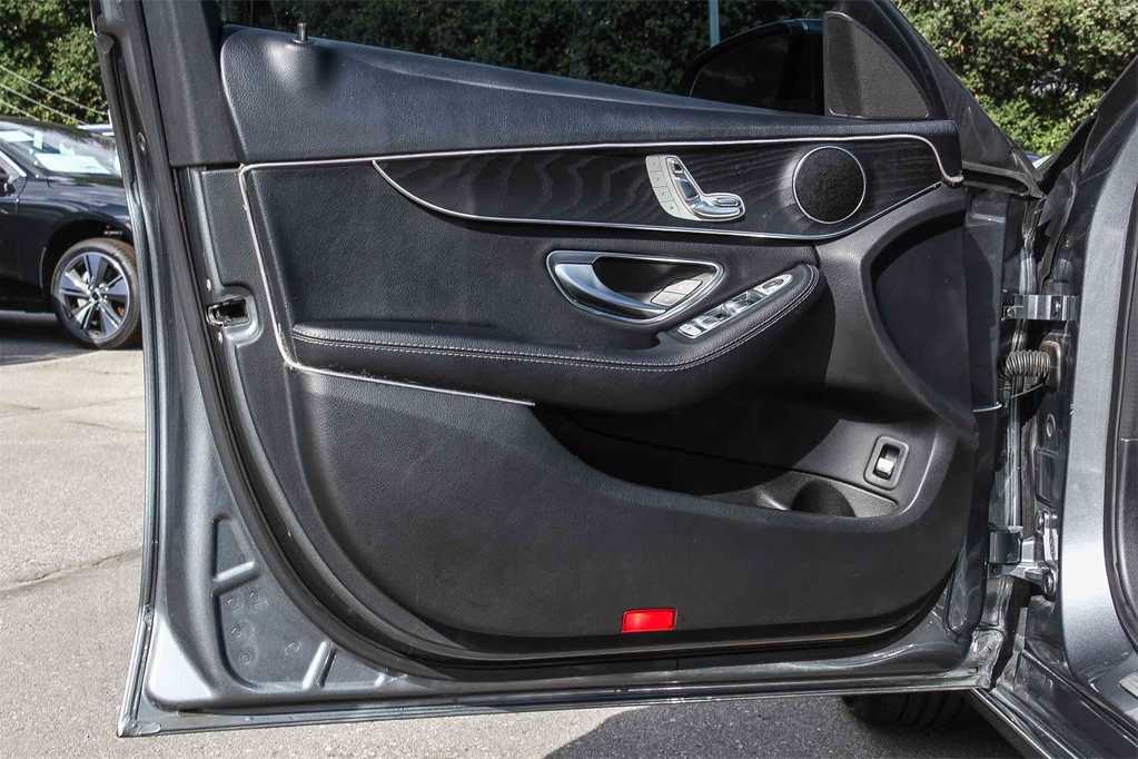 Thumbnail: 2017 Mercedes-Benz C-Class - 22