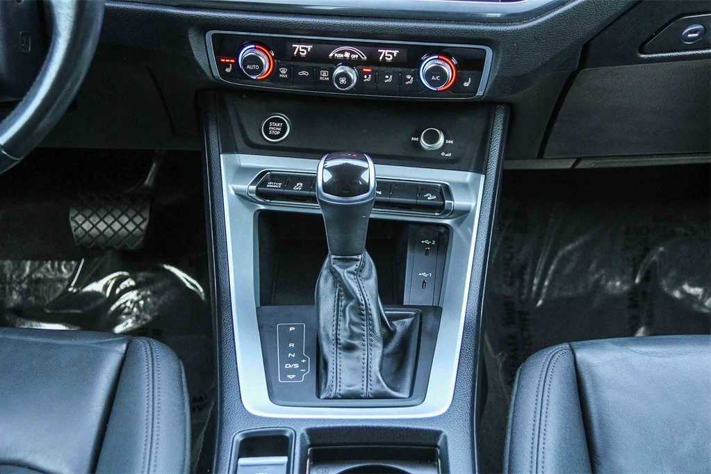 Thumbnail: 2022 Audi Q3 - 14