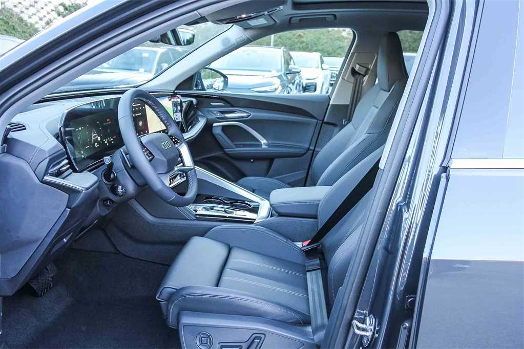 Thumbnail: 2025 Audi Q5 - 19