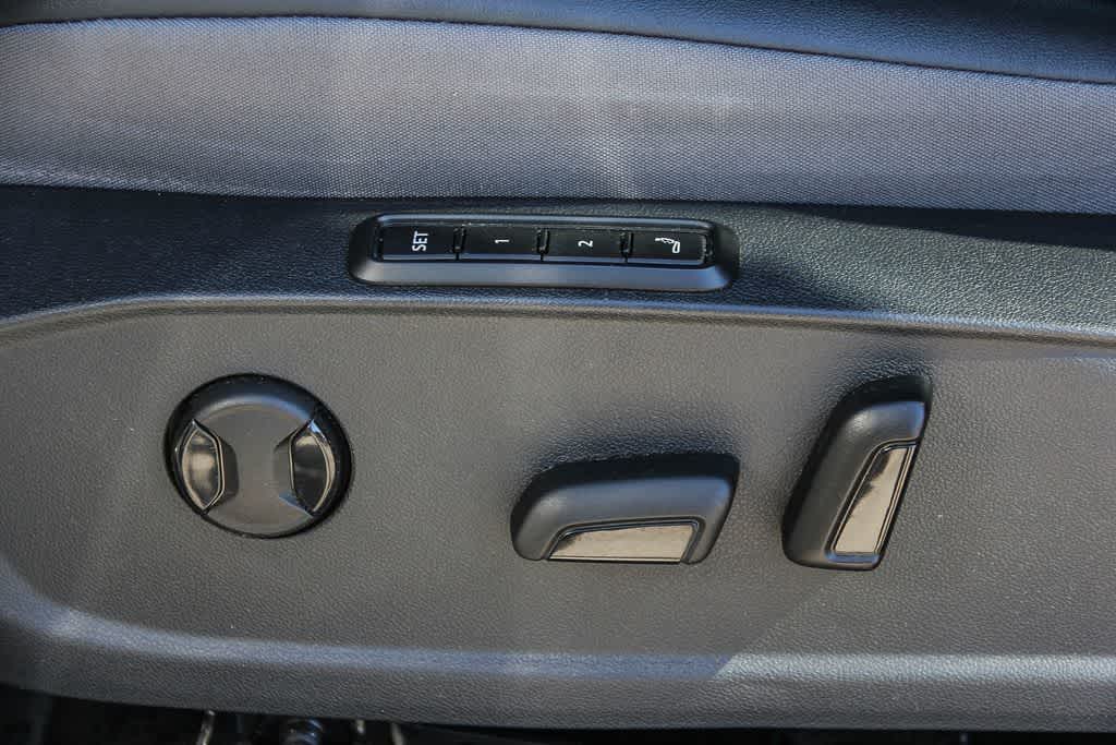 Thumbnail: 2023 Volkswagen ID.4 - 21