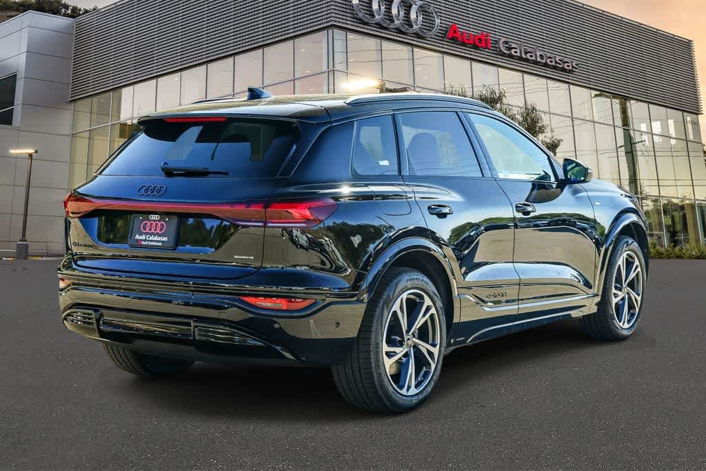 Thumbnail: 2027 Audi Q6 e-tron - 4