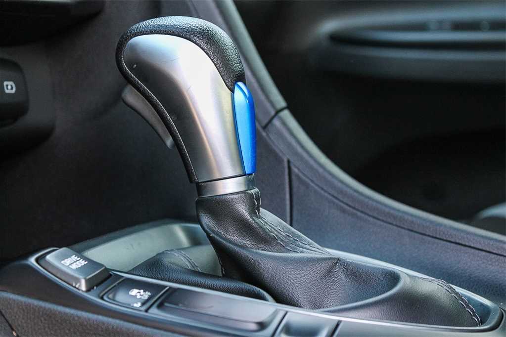 Thumbnail: 2019 Hyundai Veloster - 24