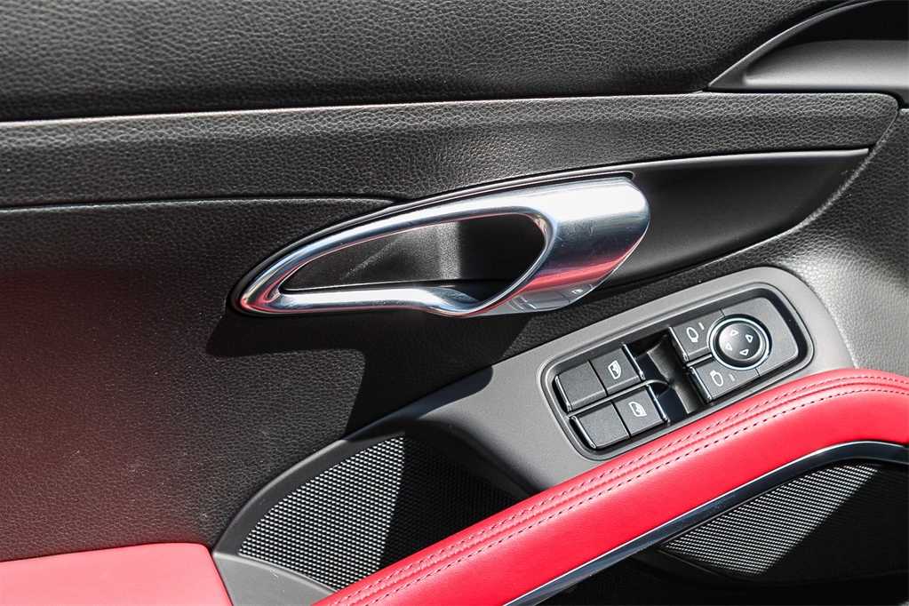 Thumbnail: 2022 Porsche 718 Cayman - 21