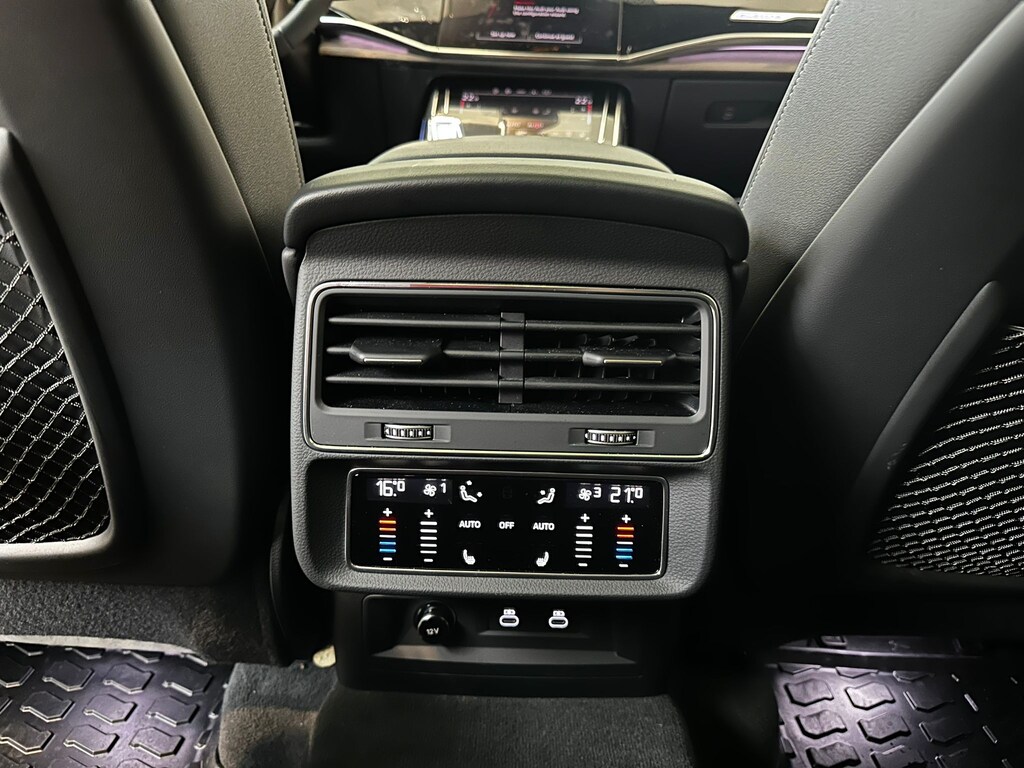 Certified 2023 Audi Q8 55 3.0T Progressiv Quattro 8sp Tiptronic *Dynamic SUV