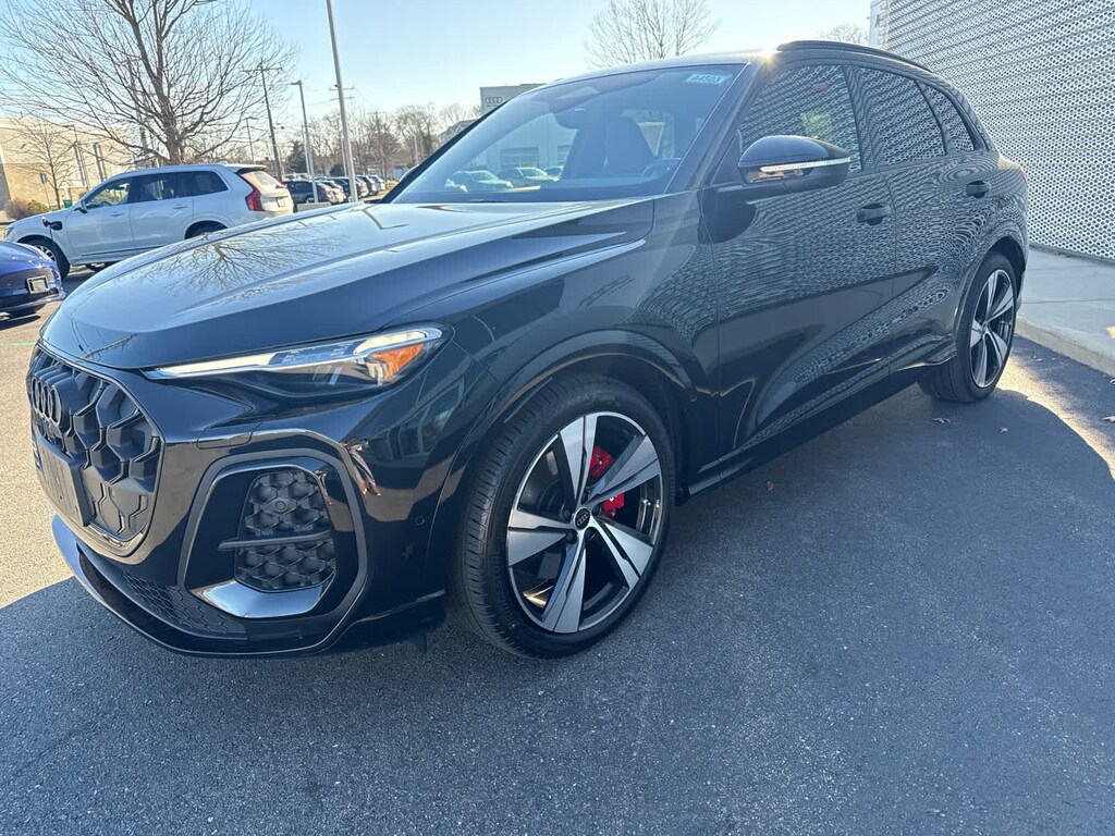New 2025 Audi SQ5 Premium Plus SUV