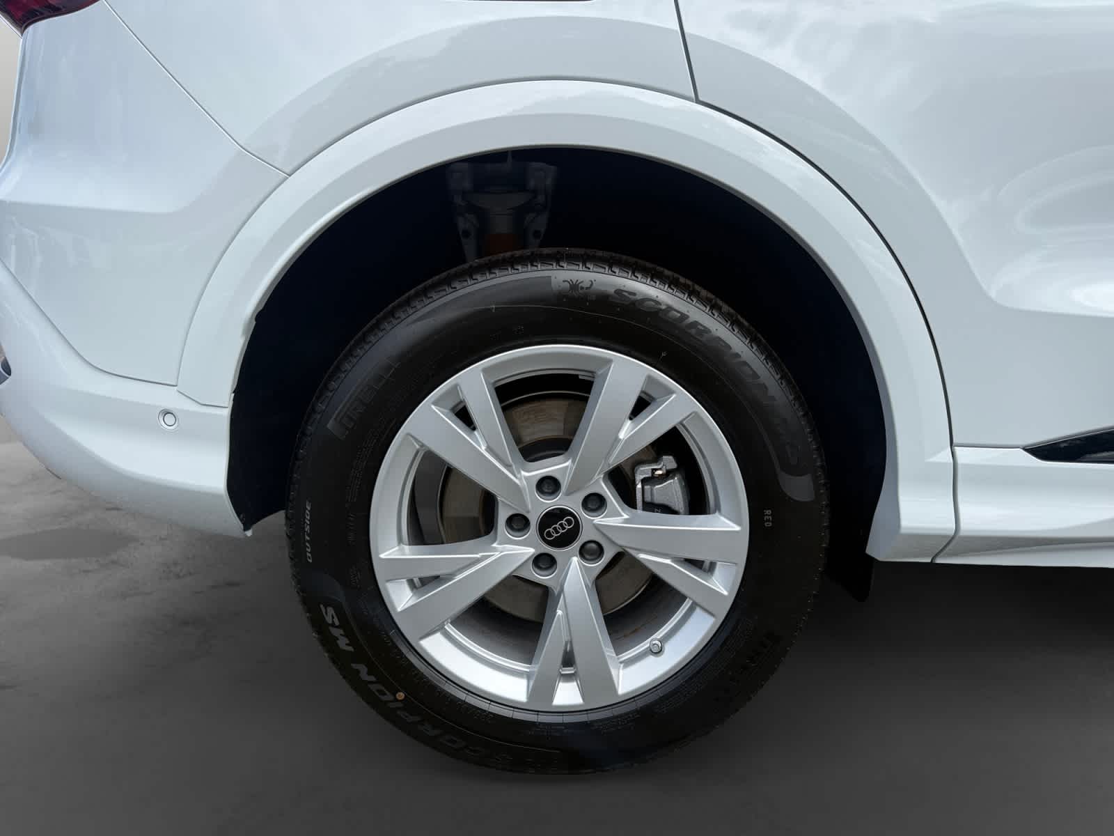 2026 Audi Q5 Premium - Photo 9
