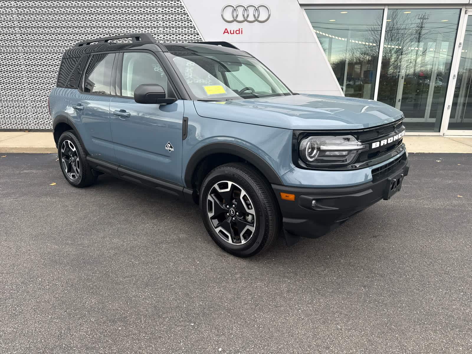 2024 Ford Bronco Sport Outer Banks photo 2