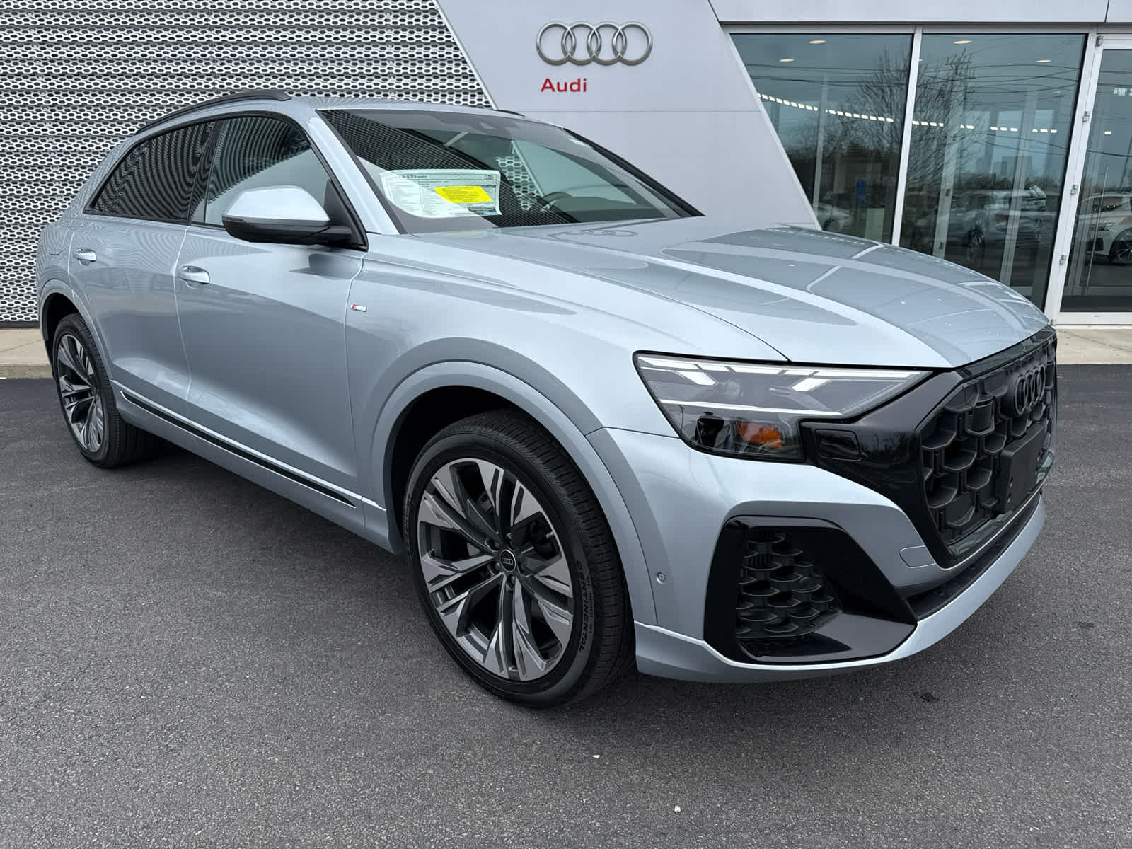 2025 Audi Q8 Premium Plus line photo 2