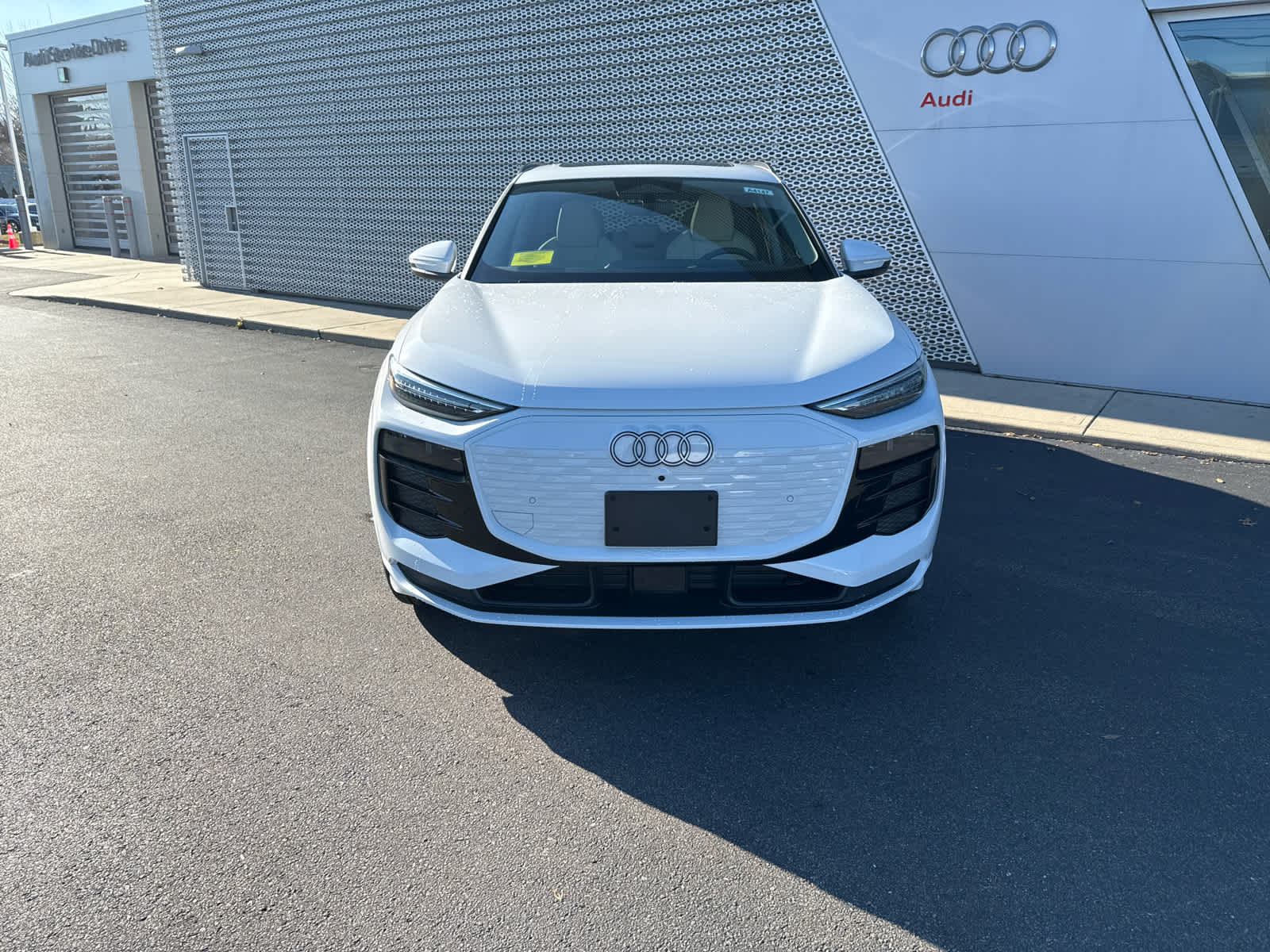 2025 Audi Q6 E-tron Premium Plus photo 3