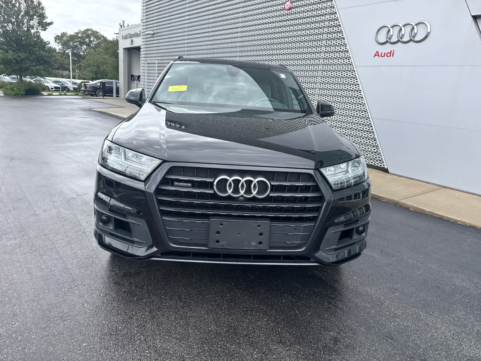 2019 Audi Q7 Prestige photo 2