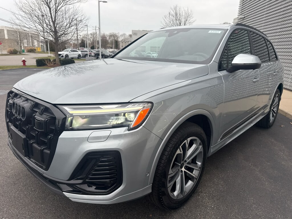 New 2026 Audi Q7 Premium SUV