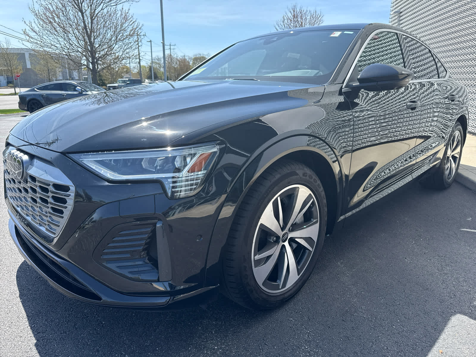 2024 Audi Q8 E-tron line Premium Plus photo 4