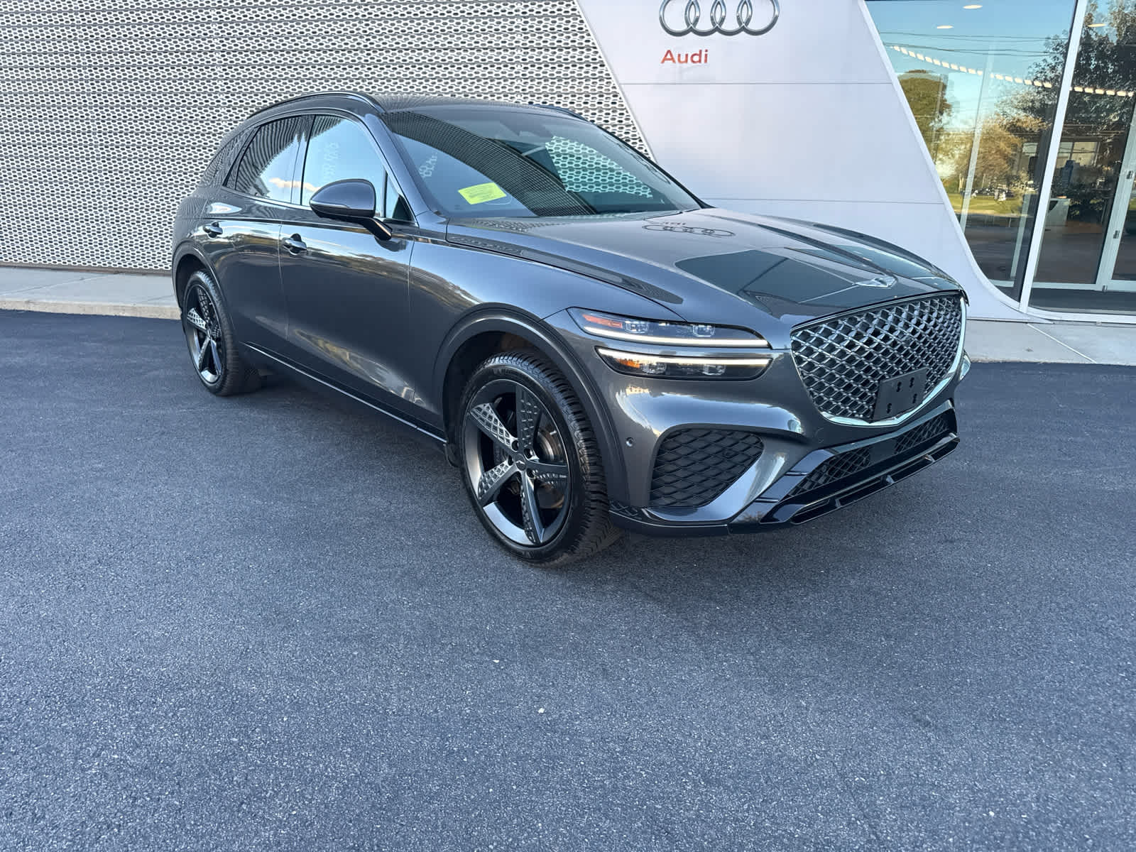 2023 Genesis GV70 2.5T photo 2