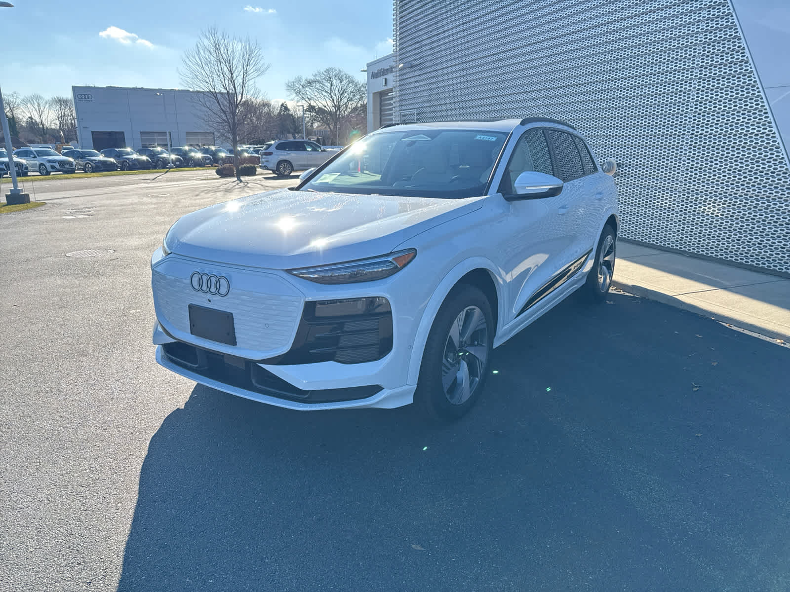 2025 Audi Q6 E-tron Premium Plus photo 4