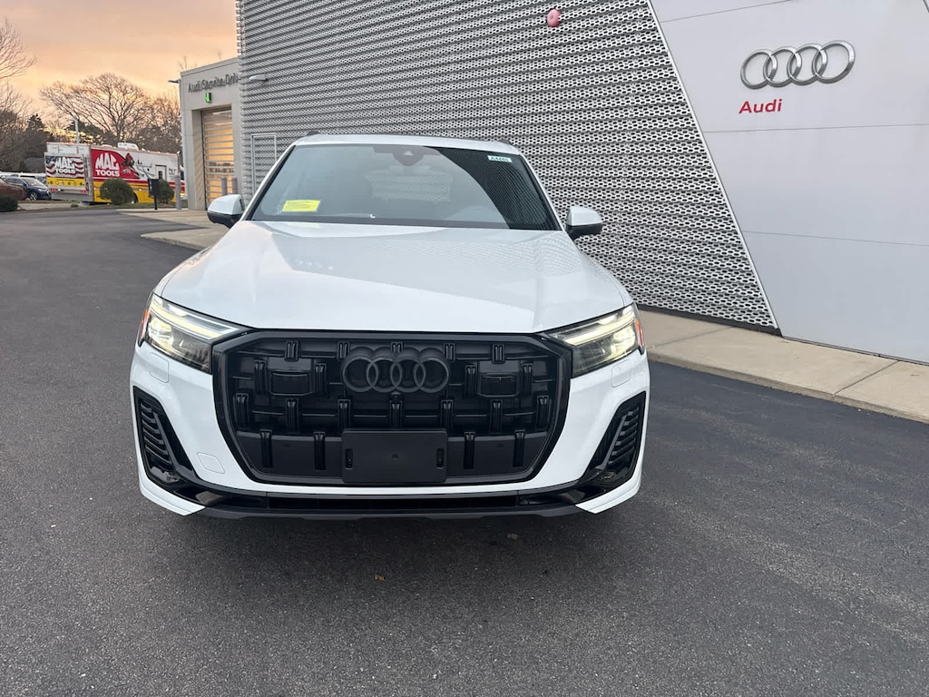 New 2026 Audi Q7 Premium Plus SUV