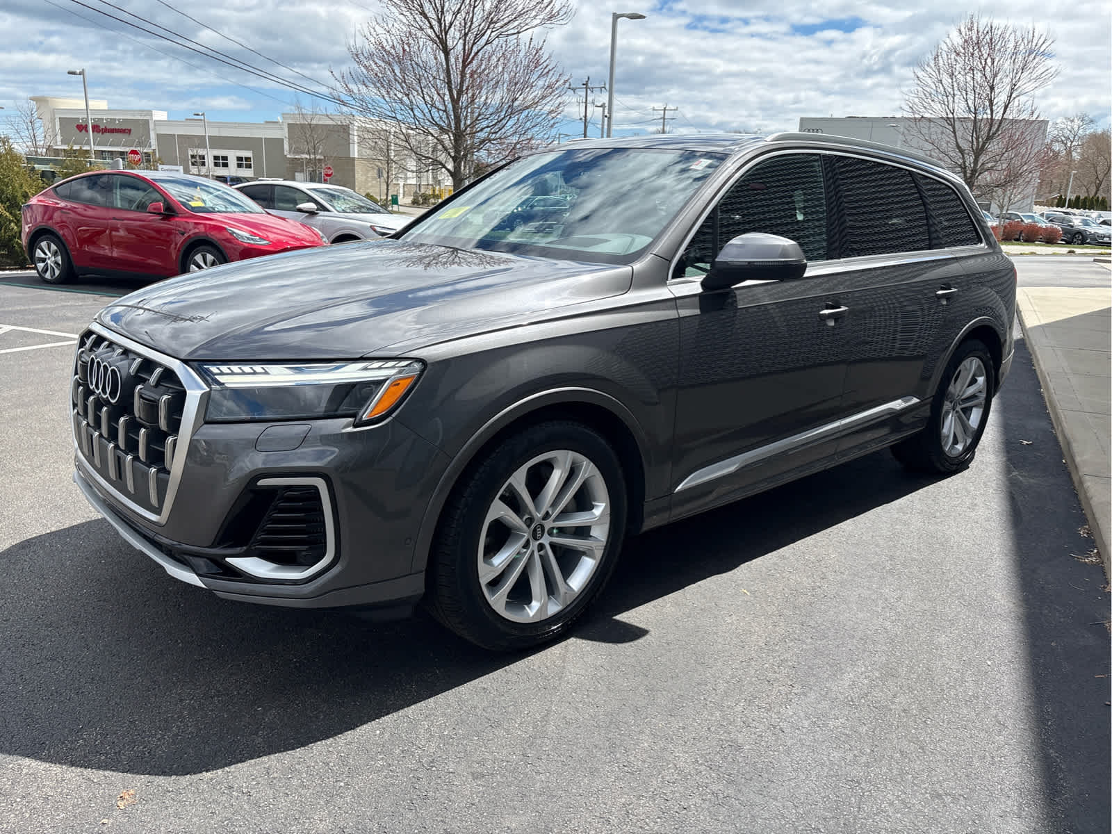2025 Audi Q7 55 Prestige photo 4