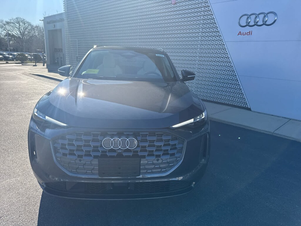 New 2025 Audi Q5 Prestige SUV