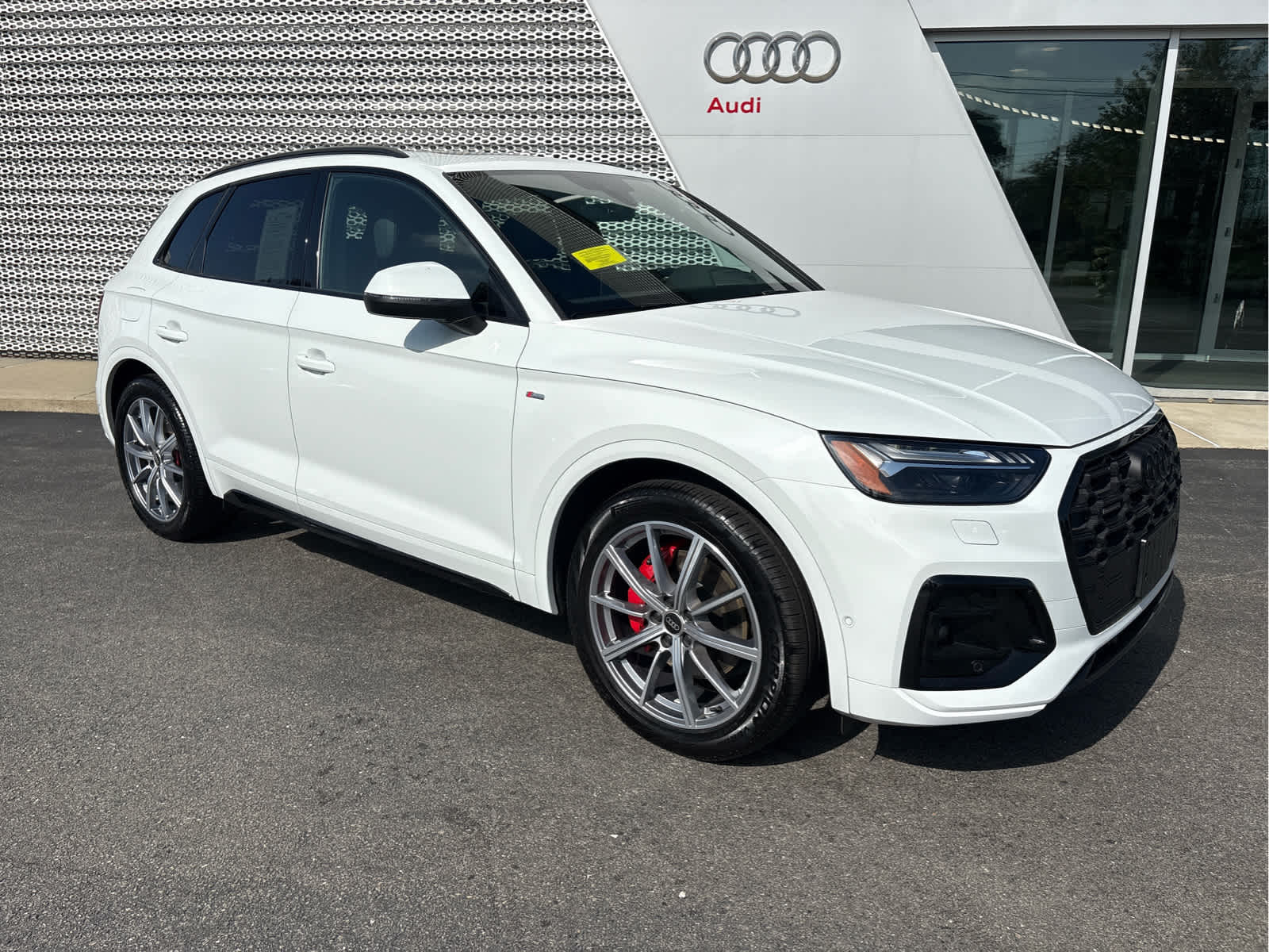 2024 Audi Q5 S line Prestige photo 2