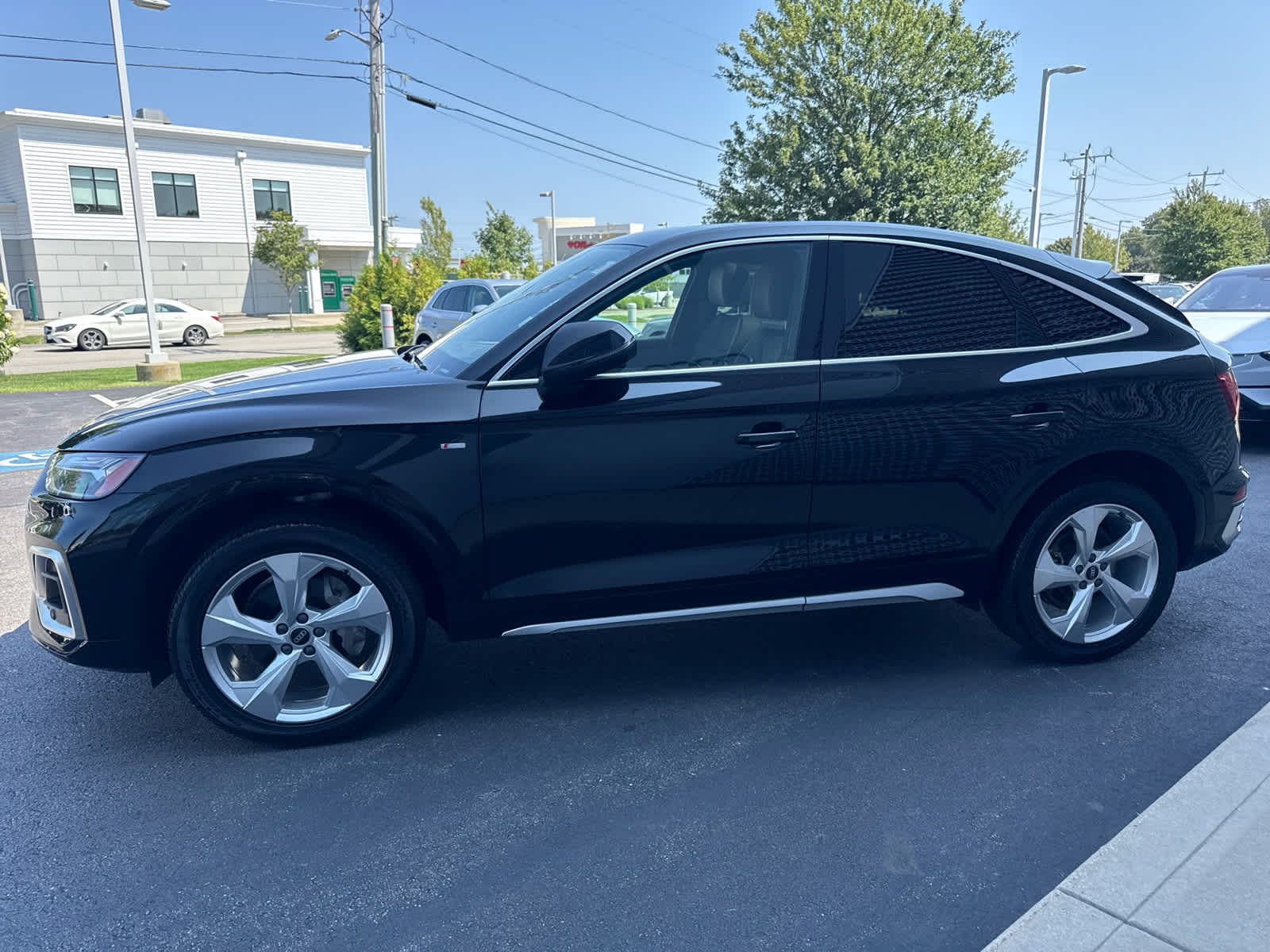2023 Audi Q5 Sportback S line Premium Plus photo 4