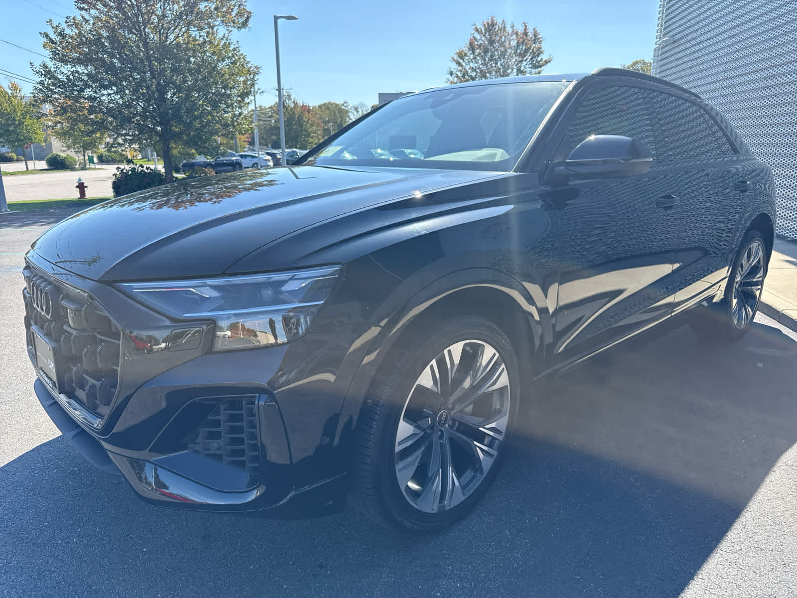 2025 Audi Q8 Premium photo 4