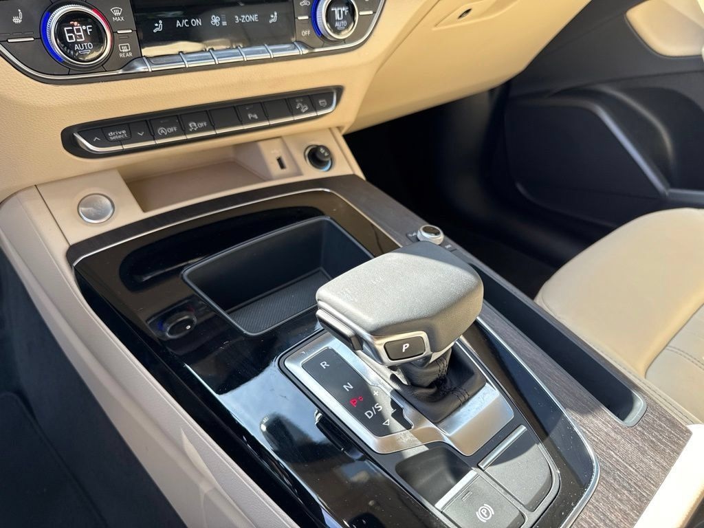Used 2024 Audi Q5 40 Premium SUV