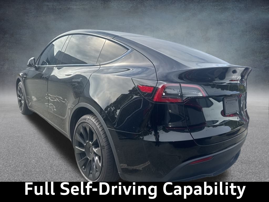 2022 Tesla Model Y Long Range photo 2