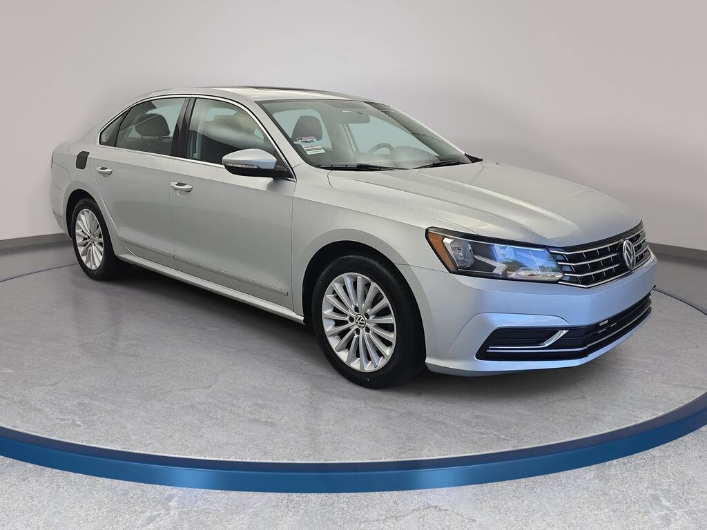 Used 2017 Volkswagen Passat 1.8T SE Sedan