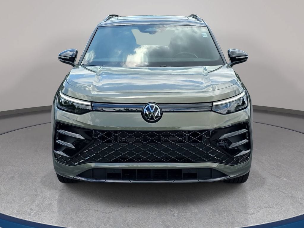 Used 2025 Volkswagen Tiguan 2.0T SE R-Line Black SUV