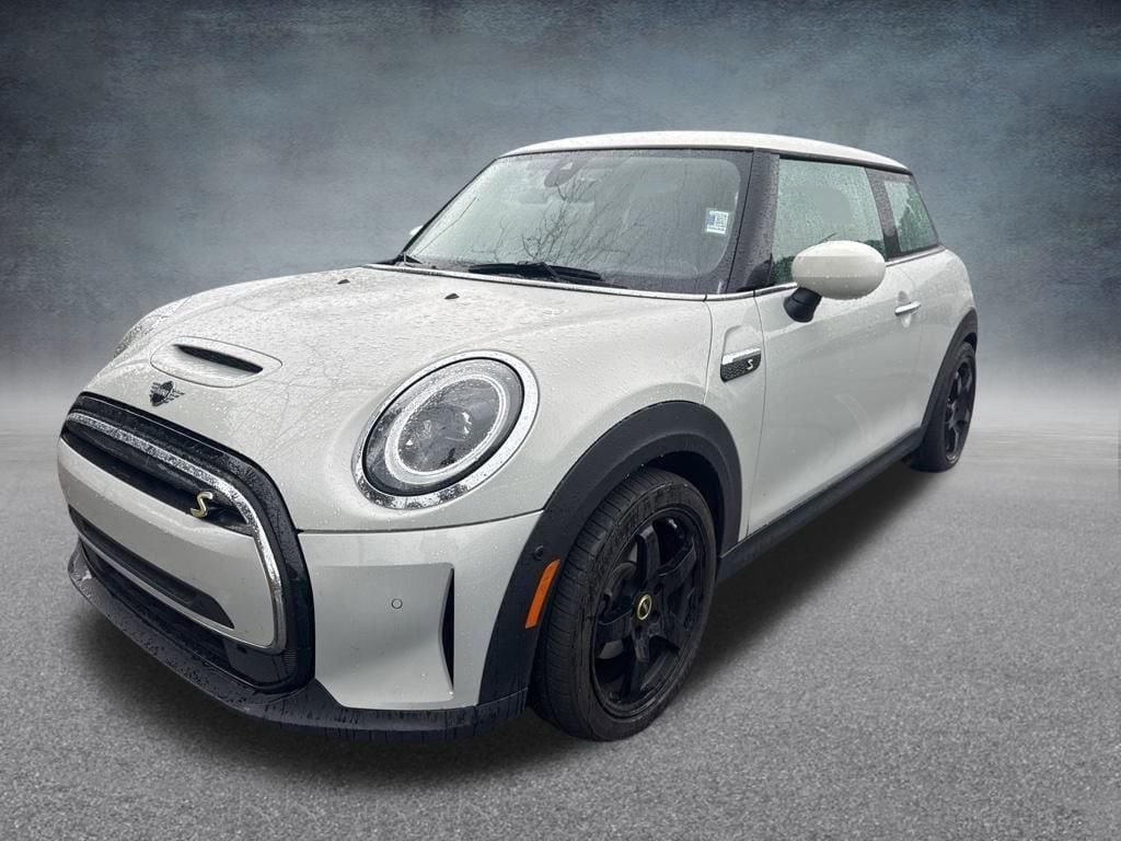 2022 MINI Hardtop 2 Door SE's photo