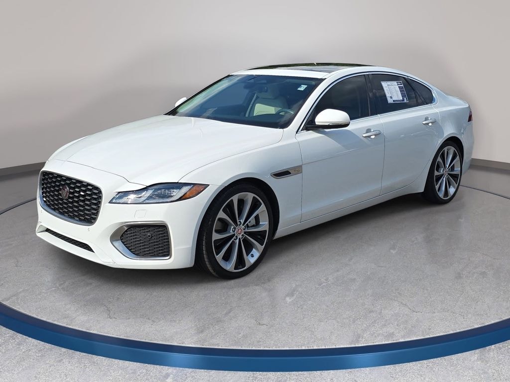 Used 2022 Jaguar XF SE Sedan