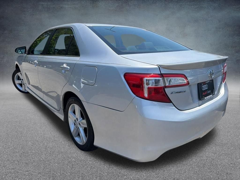 Used 2013 Toyota Camry SE Sedan
