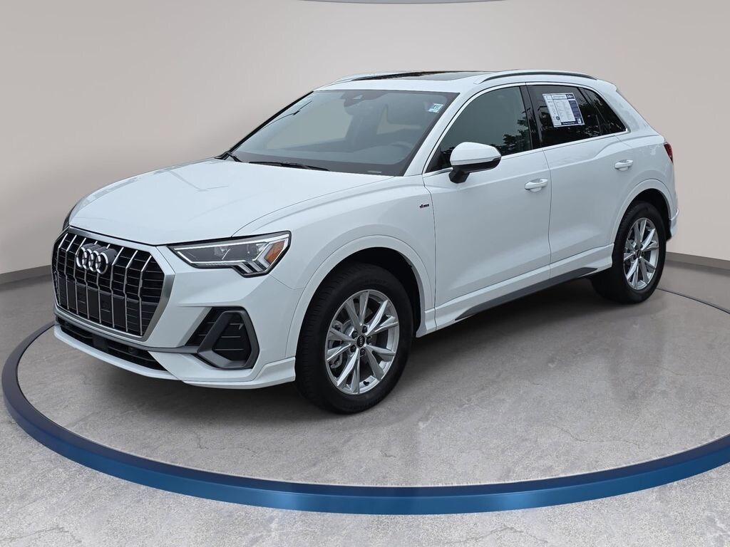 Certified 2025 Audi Q3 Premium SUV