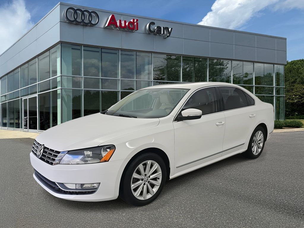 2013 Volkswagen Passat SEL's photo