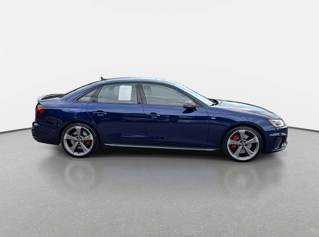 2023 Audi A4 45 S line Prestige photo 4