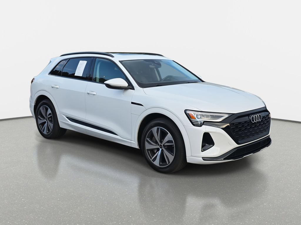 2024 Audi Q8 E-tron Premium photo 3