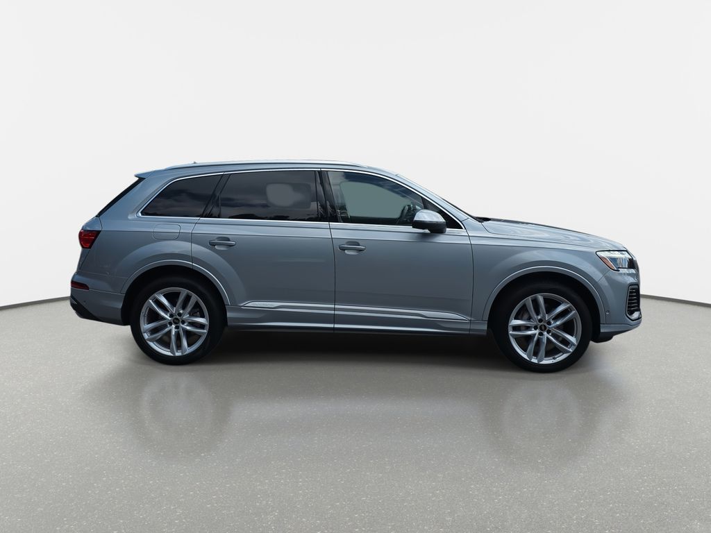 2025 Audi Q7 55 Premium Plus photo 2