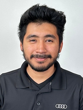 Staff member Gilberto Hernandez Cruz from ID_1b2fa41b7d99