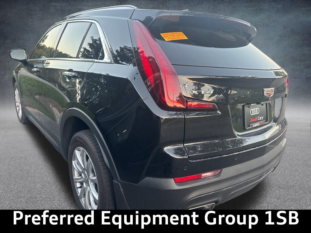 2023 Cadillac XT4 Luxury photo 2