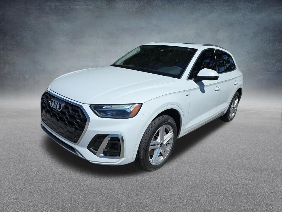 2024 Audi Q5 55 e Premium Plus's photo
